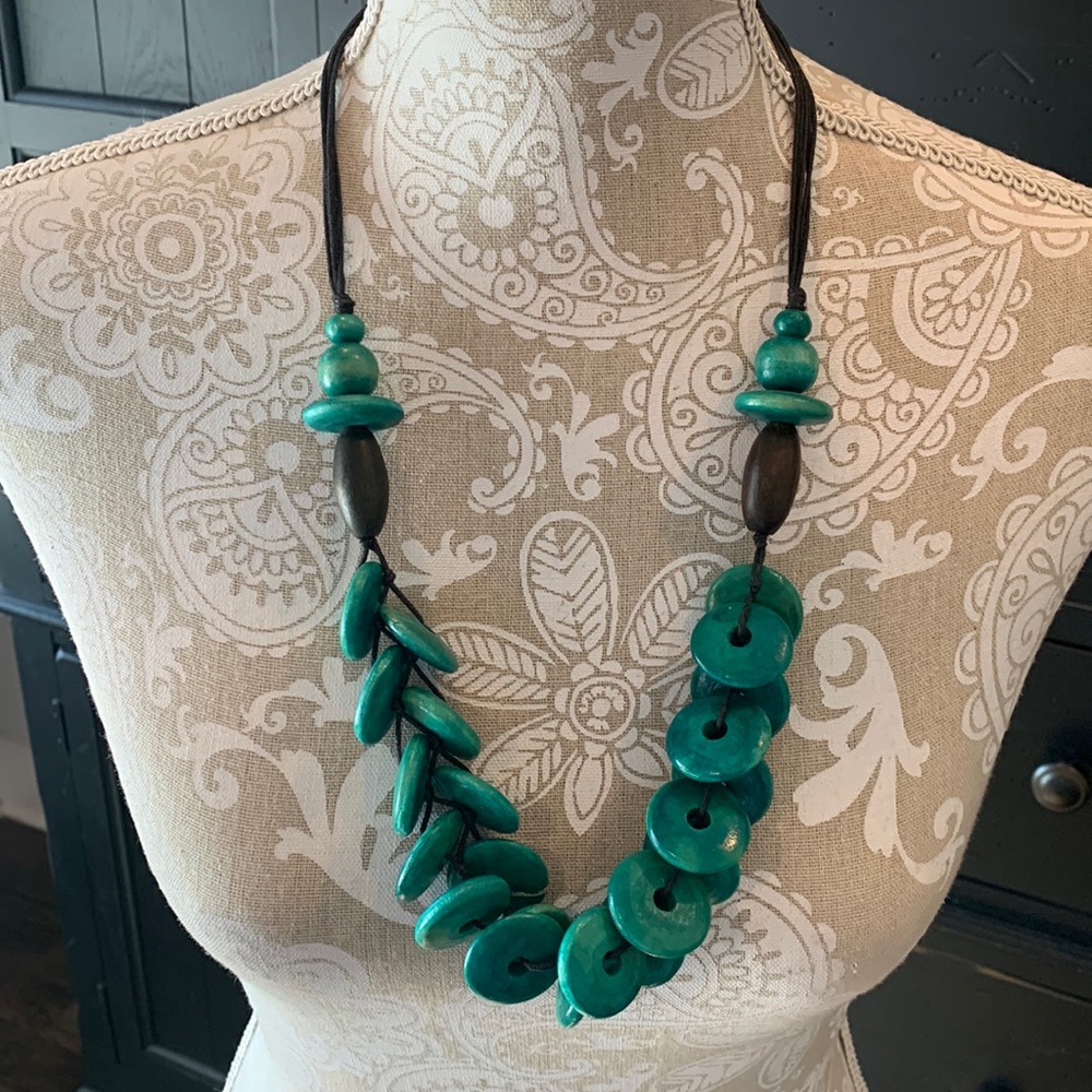 Teal bead 14” wood necklace